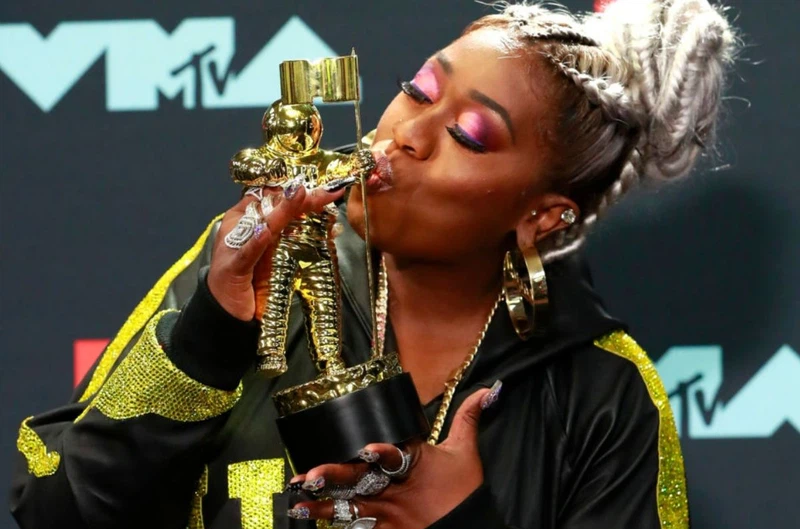 The First Female Hip-Hop Artist To Be Nominated For The Rock And Roll Hall Of Fame Is Missy Elliott