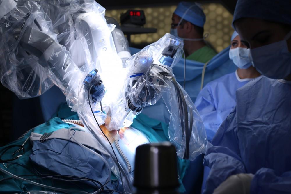 A Lawsuit Claims That A Surgical Robot Burned A Fatal Hole In A Florida Woman